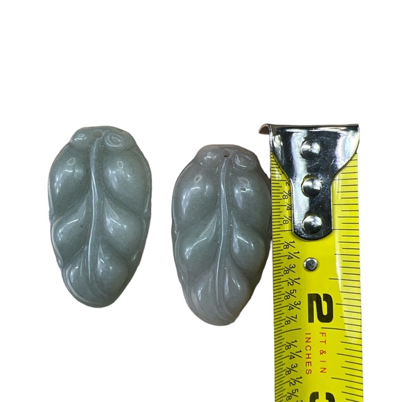 Jade lucky peanut pendant - Picture 3 of 4